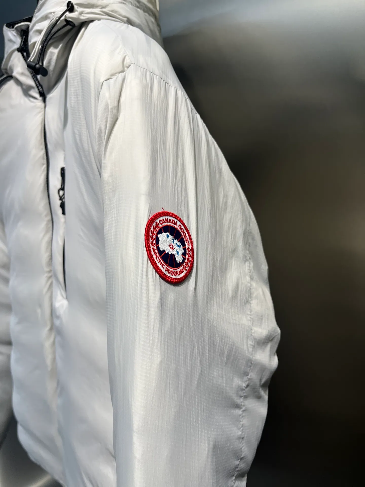 P960 Canada Goose down jacket, top version, warm and cold-proof, nice upper body effect, super light, Big Goose 5078 model, Canada Goose 5078m model, loe, men's short hooded, lightweight style.  size：s-xxl